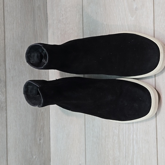 Vince Women Black Suede Ankle Boots Platform Sz 7.5 - Picture 3 of 12